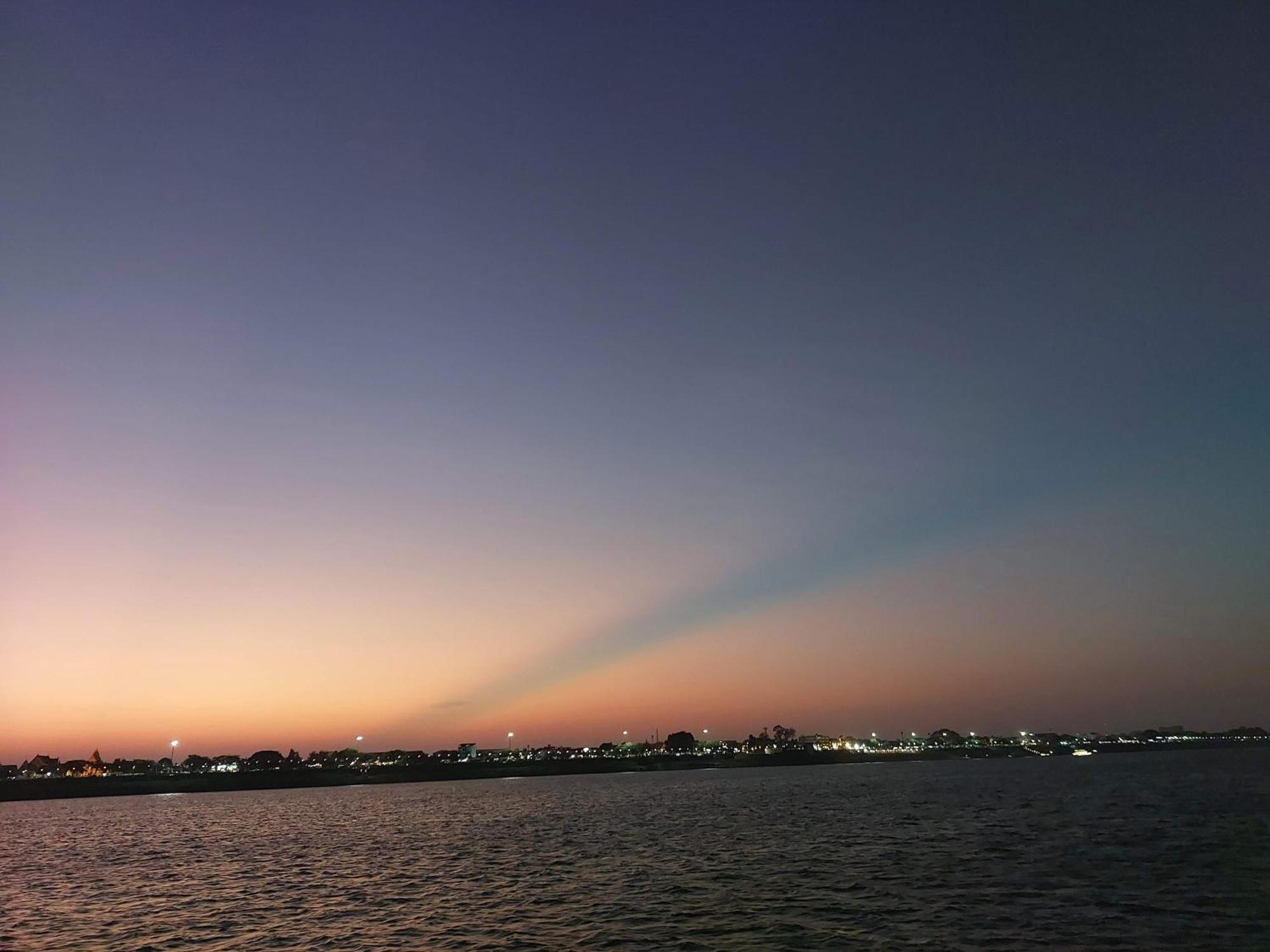HAPPY SPACE วิลล่าทั้งหลัง 2นอน 2น้ำ ฟรี Wifi จอดรถ นครพนม ภายนอก รูปภาพ
